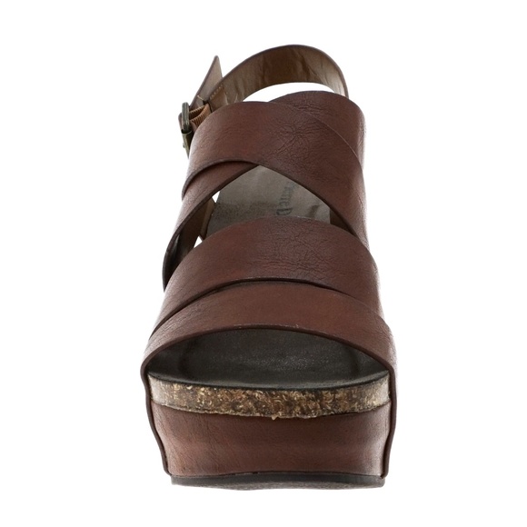 Strappy Wedge Sandal - Picture 2 of 4